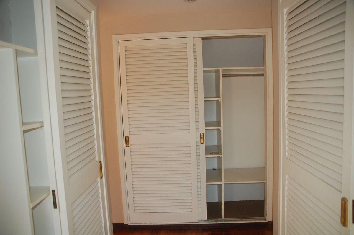Foto de VENTA CASA ACASSUSO 7 AMBIENTES JARDIN PILETA, imagen 4