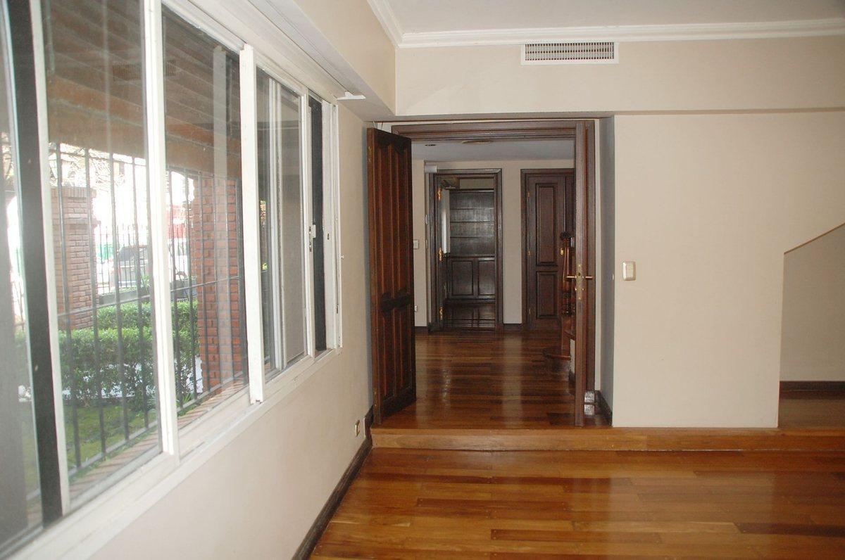 Foto de VENTA CASA ACASSUSO 7 AMBIENTES JARDIN PILETA, imagen 3