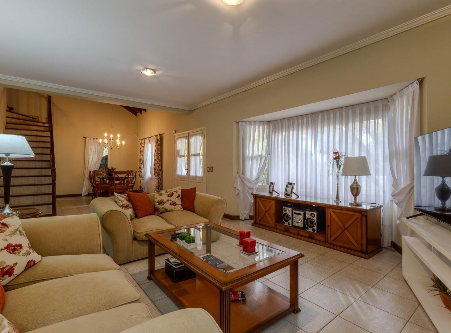 Foto de CASA VENTA 5 AMBIENTES LA DELFINA PILAR, imagen 1