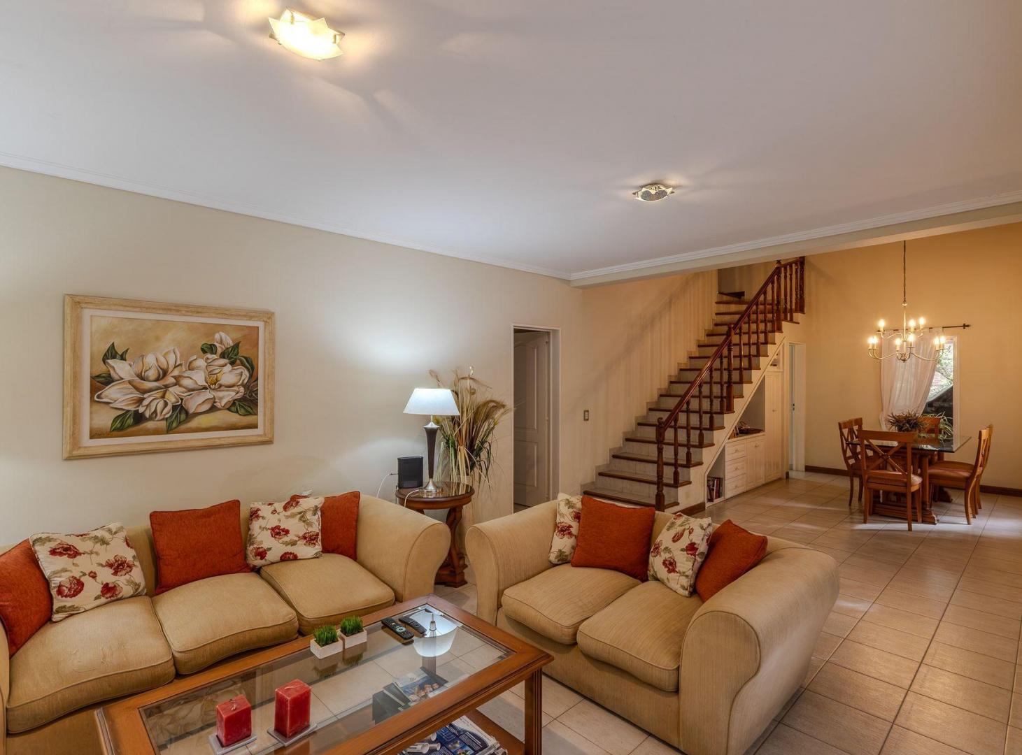 Foto de CASA VENTA 5 AMBIENTES LA DELFINA PILAR, imagen 3
