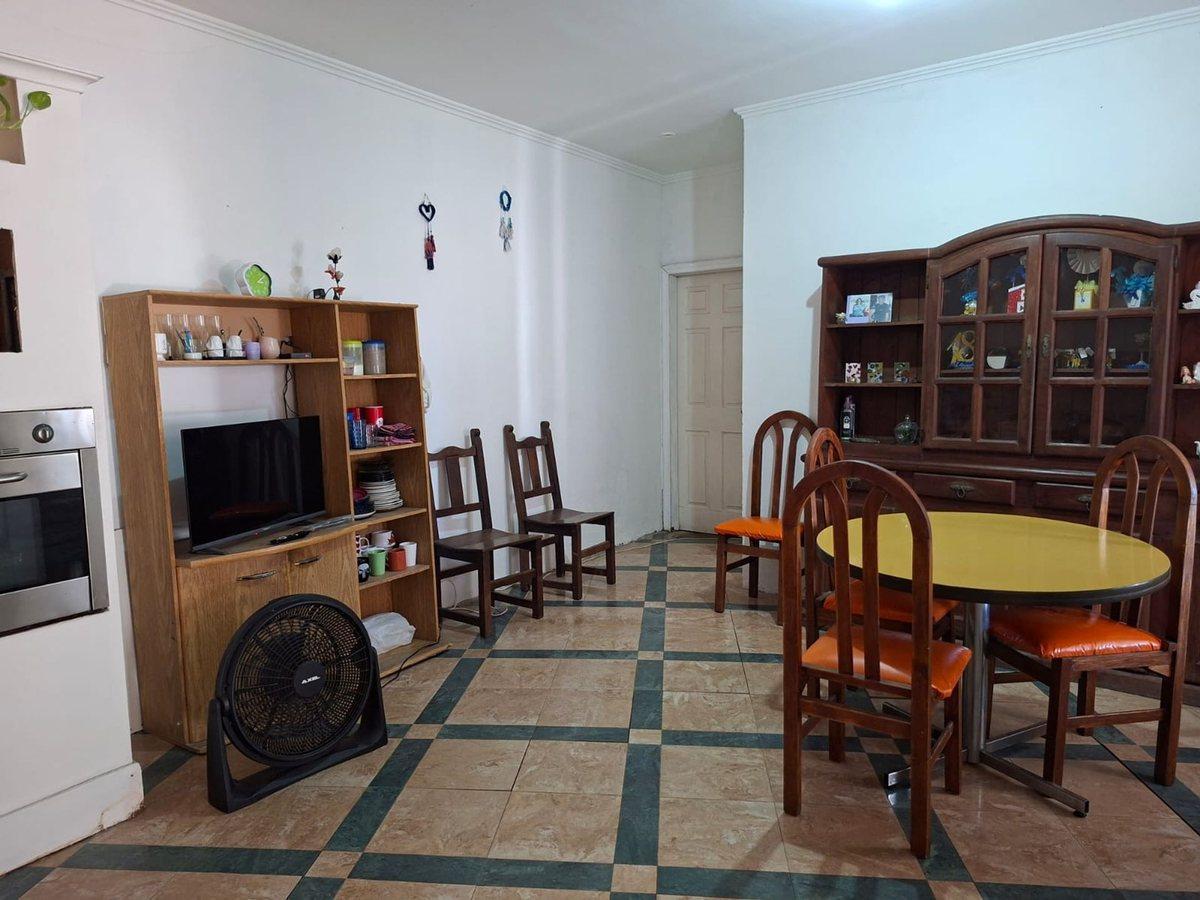 Foto de CASA 4 AMB EN VENTA EN HURLINGHAM CON AMPLIO LOTE, imagen 4