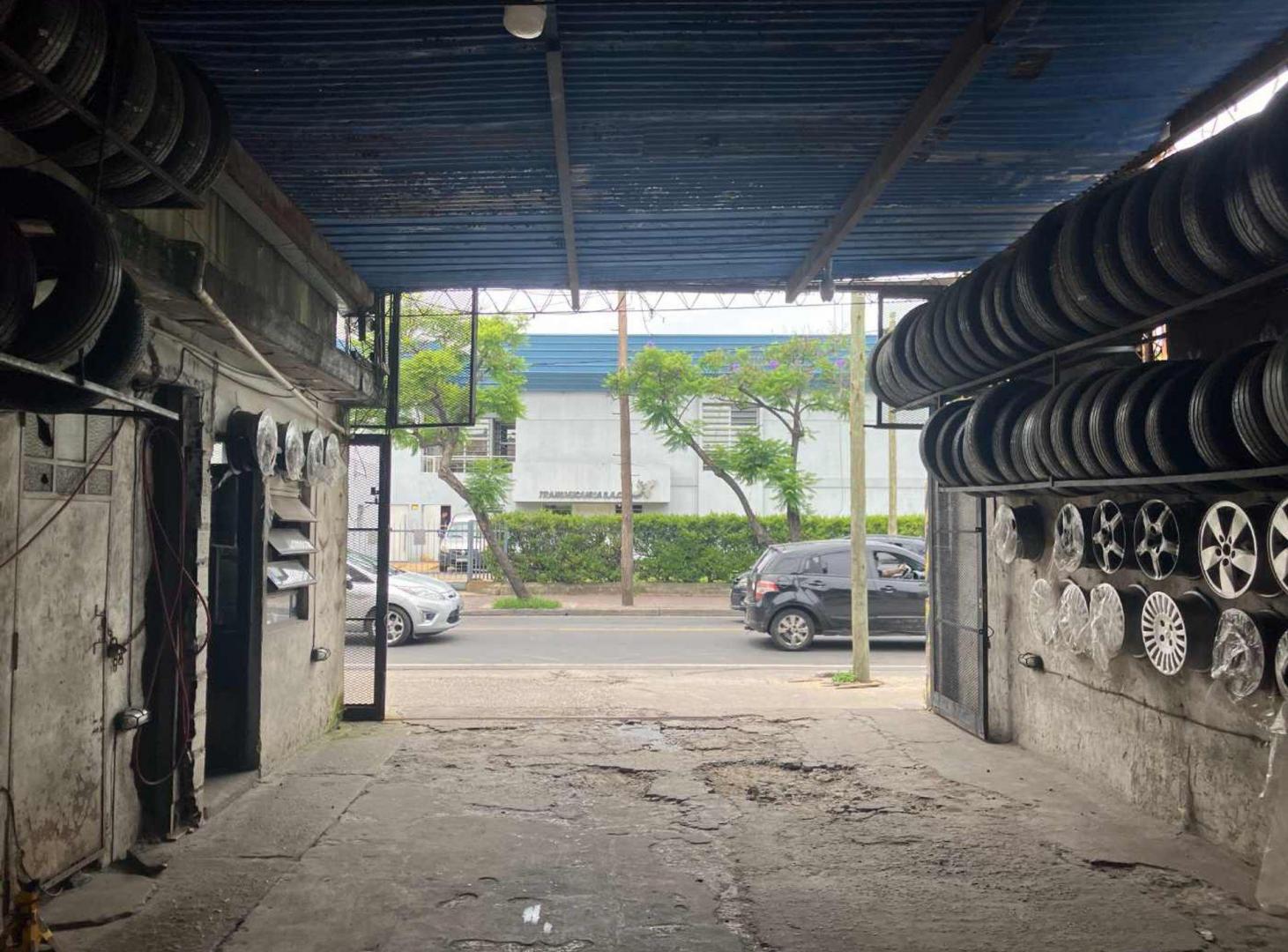 Foto de VENTA LOCAL SOBRE 202 A METROS DE ACCESO A TIGRE, imagen 1