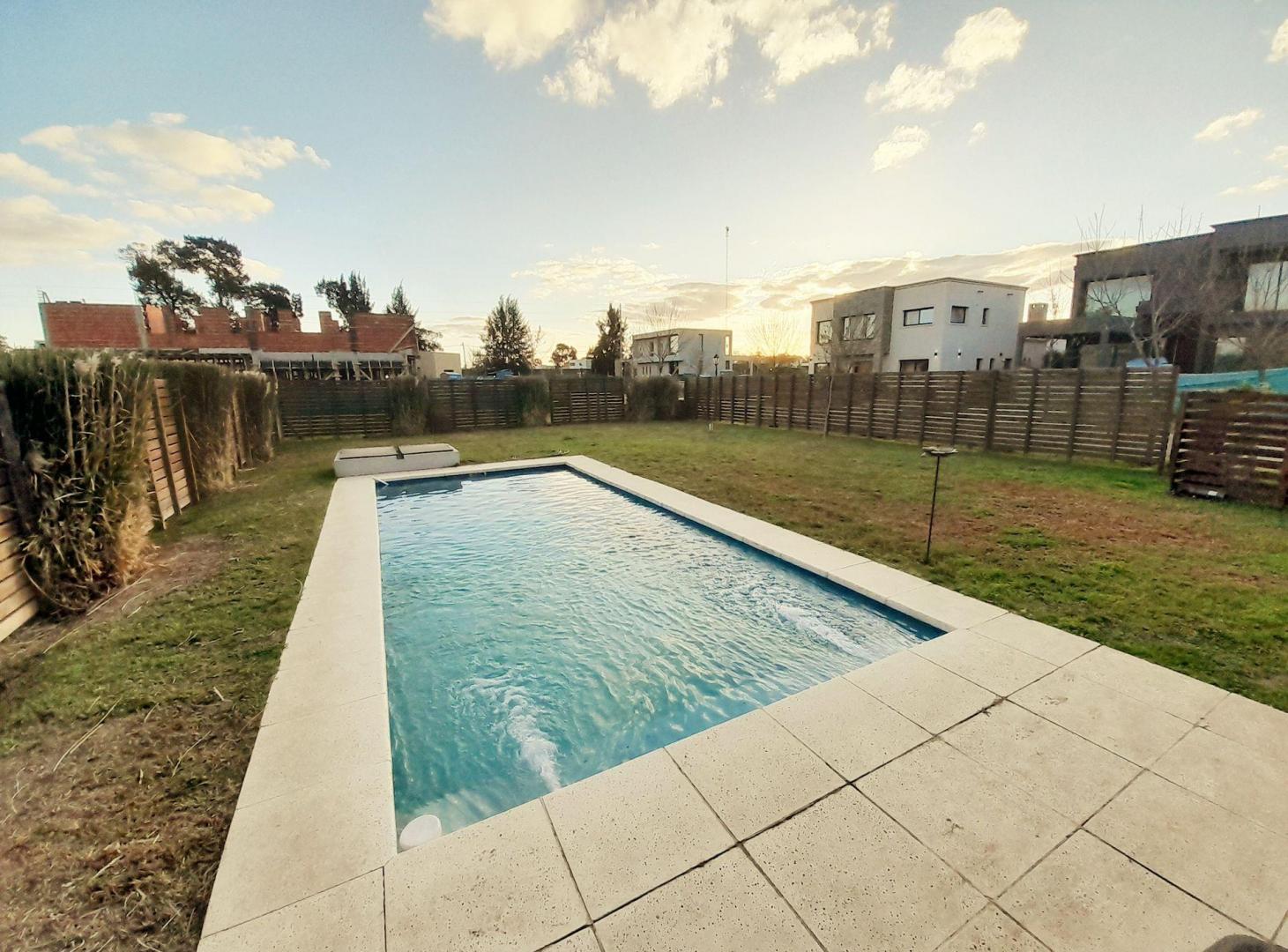 Foto de Casa 4amb Venta B.° San Pablo Pilar Jardín-Pileta, imagen 2