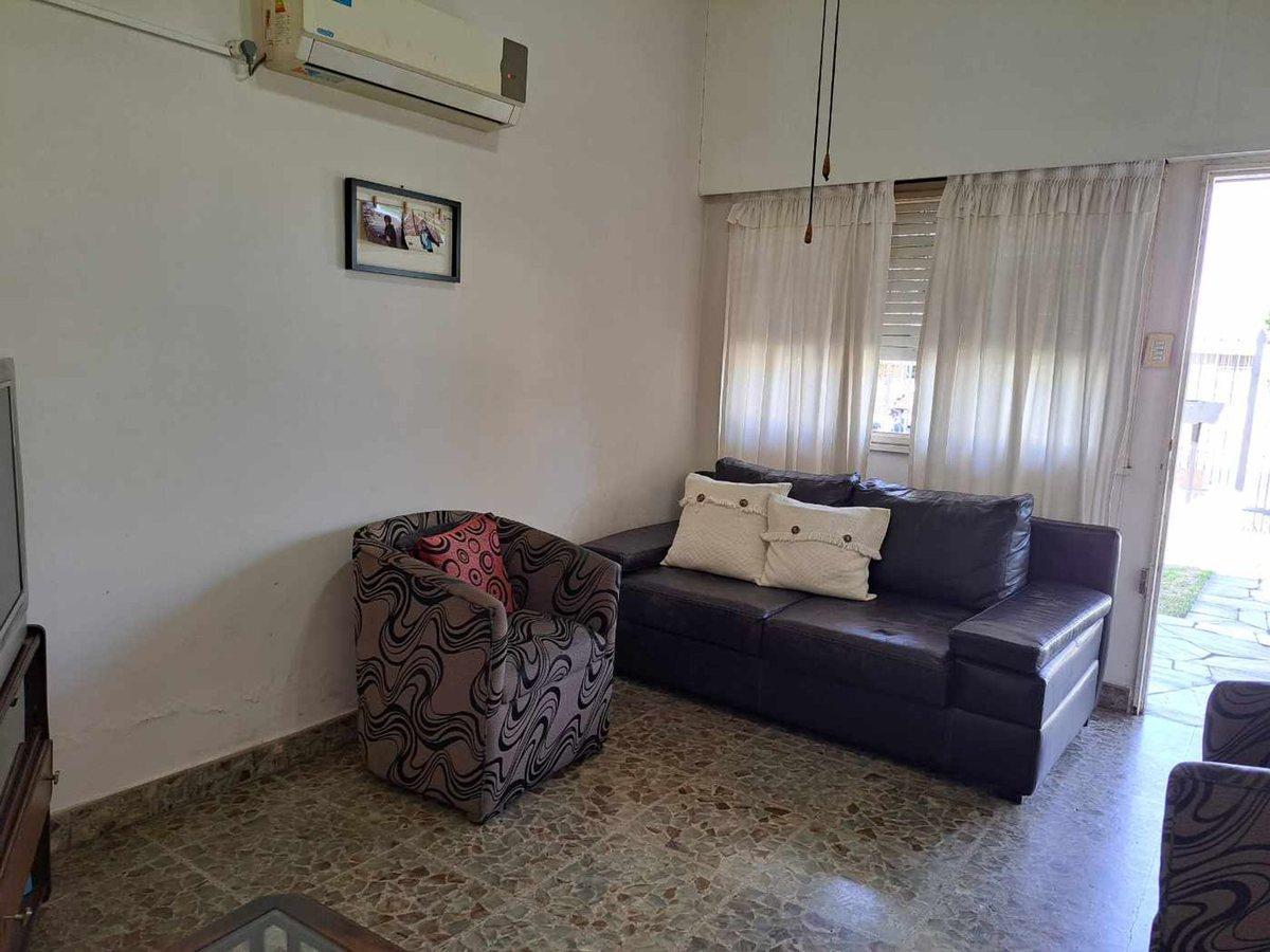 Foto de CASA EN VENTA EN MORÓN SUR 4 AMB MÁS DEPARTAMENTO, imagen 3