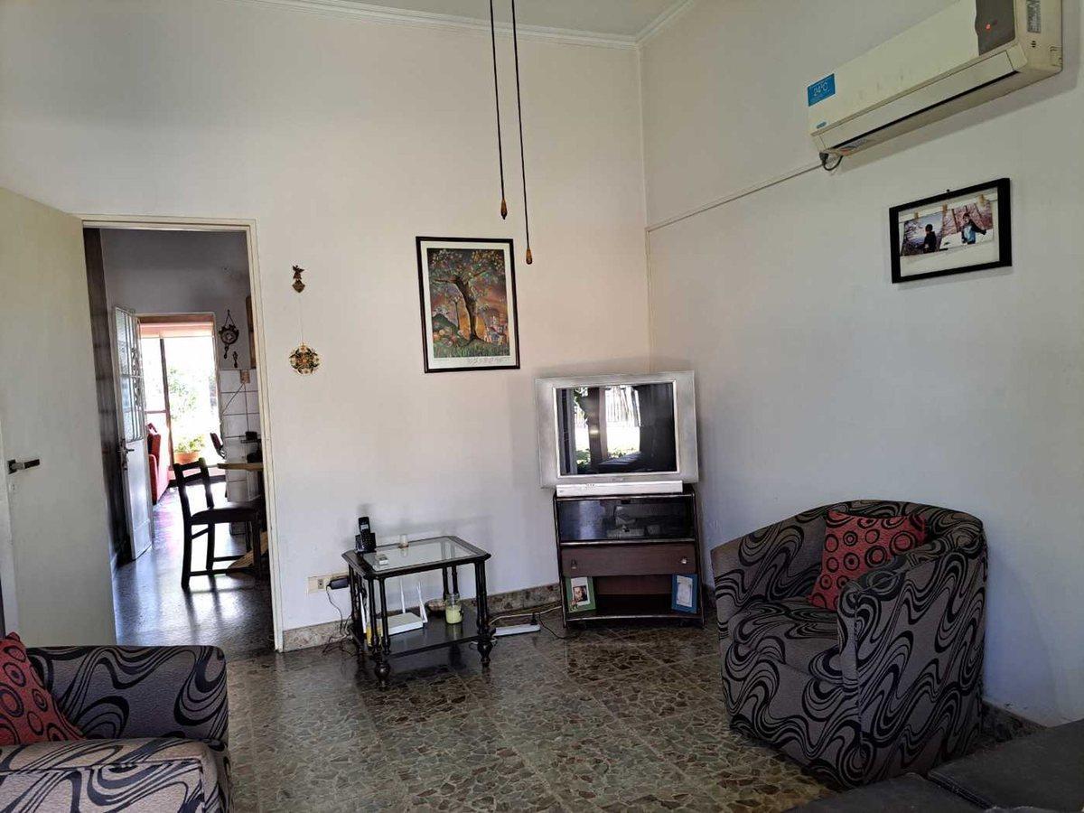 Foto de CASA EN VENTA EN MORÓN SUR 4 AMB MÁS DEPARTAMENTO, imagen 1