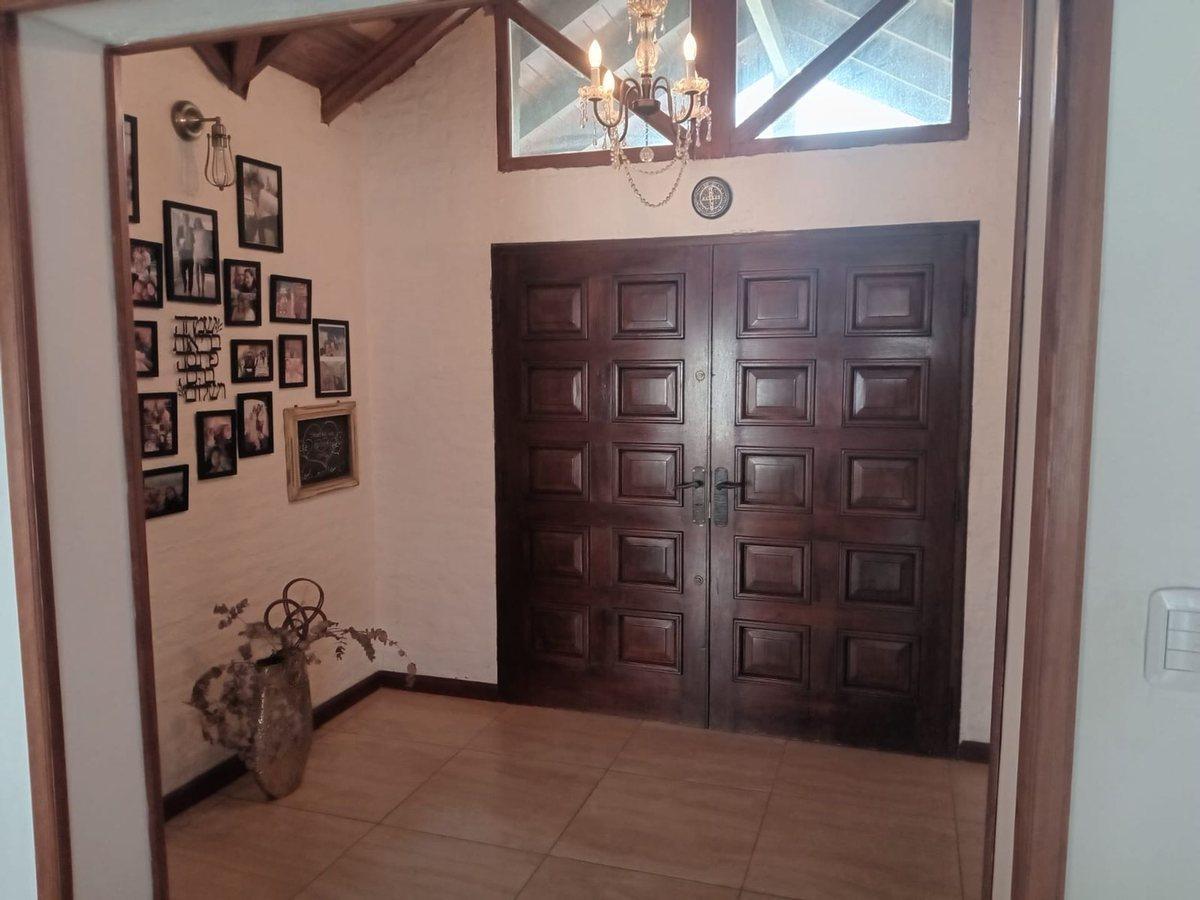 Foto de CASA 6 AMB A LA VENTA EN PILAR IMPECABLE ESTADO, imagen 4