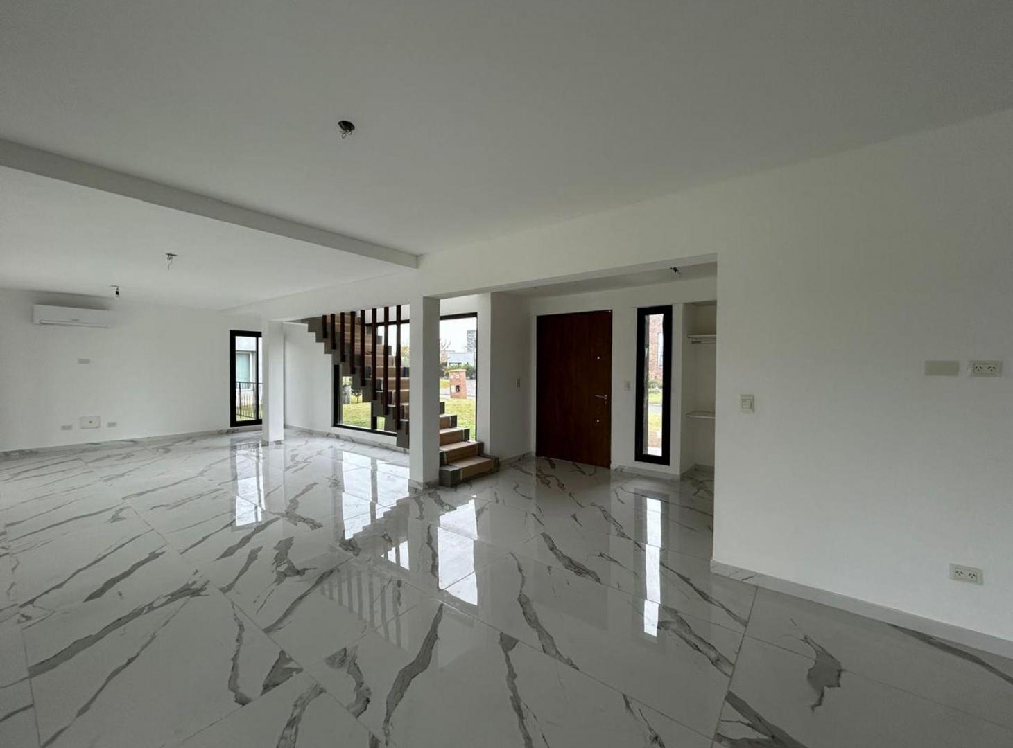 Foto de VENTA CASA AL GOLF HARAS SANTA MARÍA ESCOBAR, imagen 5