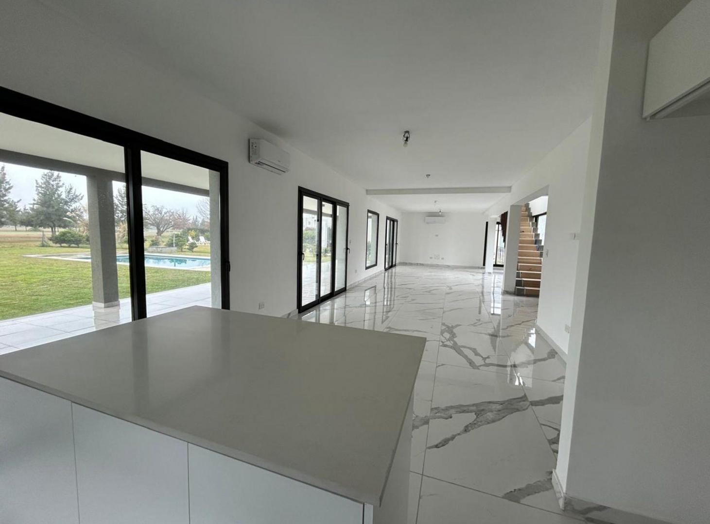 Foto de VENTA CASA AL GOLF HARAS SANTA MARÍA ESCOBAR, imagen 3