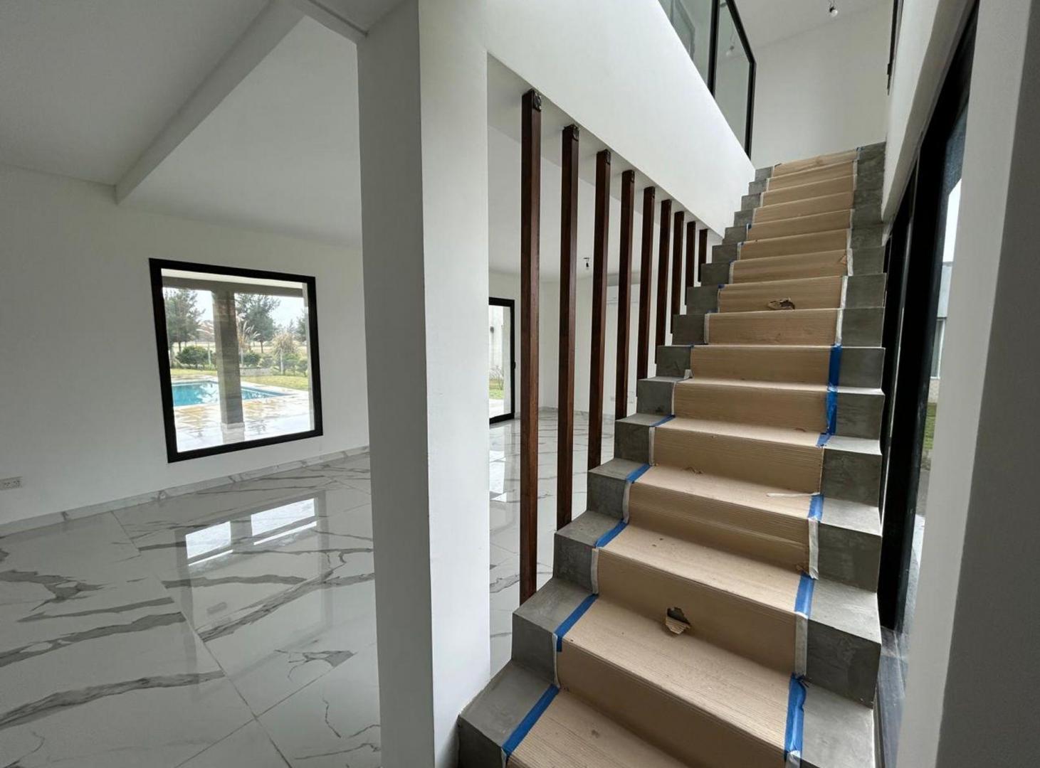 Foto de VENTA CASA AL GOLF HARAS SANTA MARÍA ESCOBAR, imagen 2