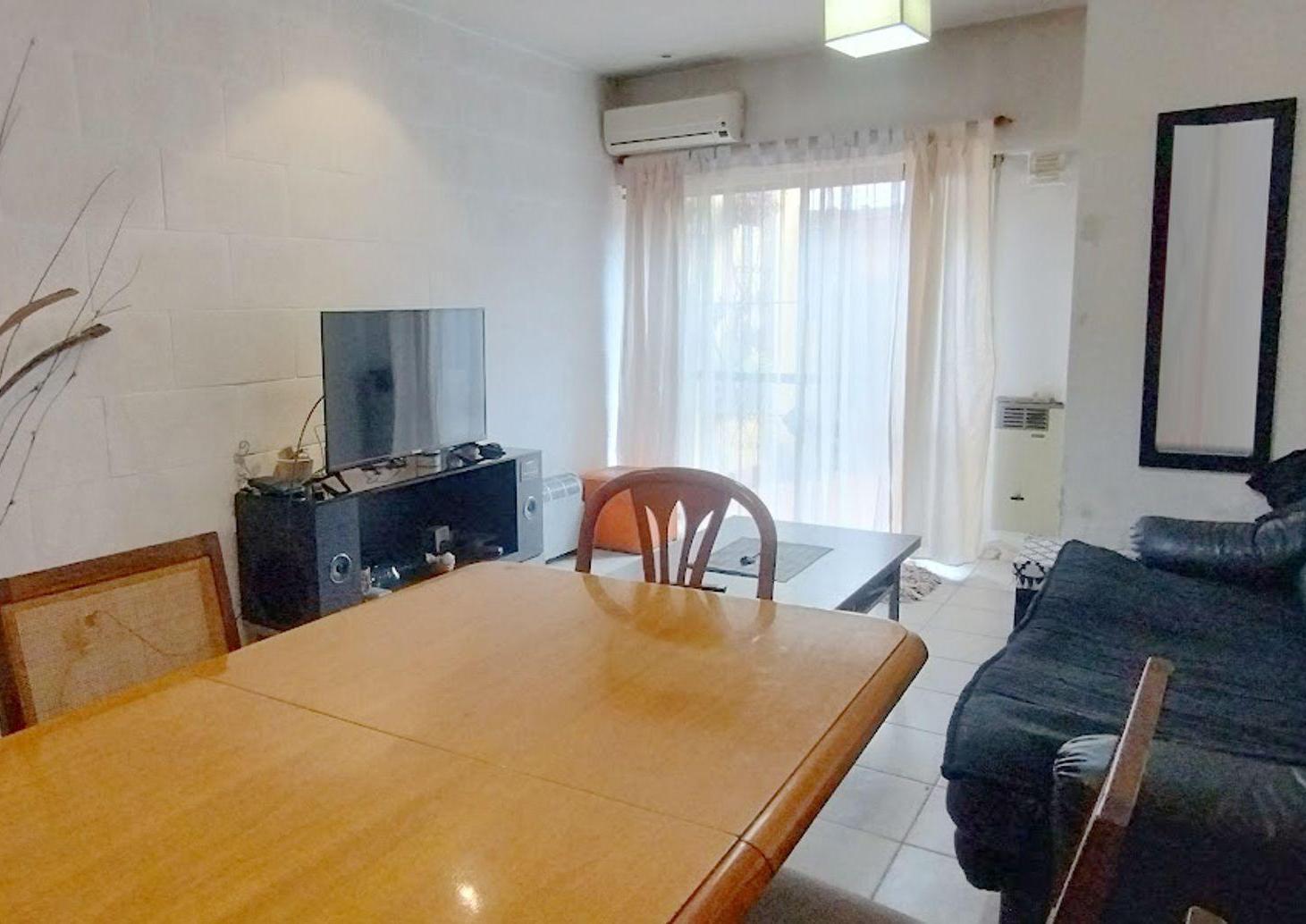 Foto de Tríplex, 2 cocheras, patio, Villa Ballester, imagen 3