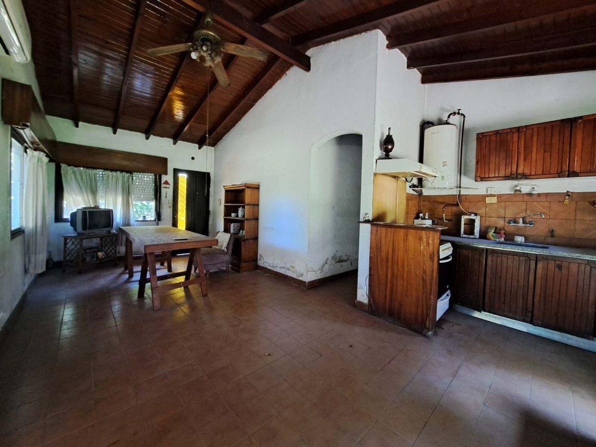 Foto de VENTA EN CASA EN MORENO-AMPLIO LOTE, imagen 4