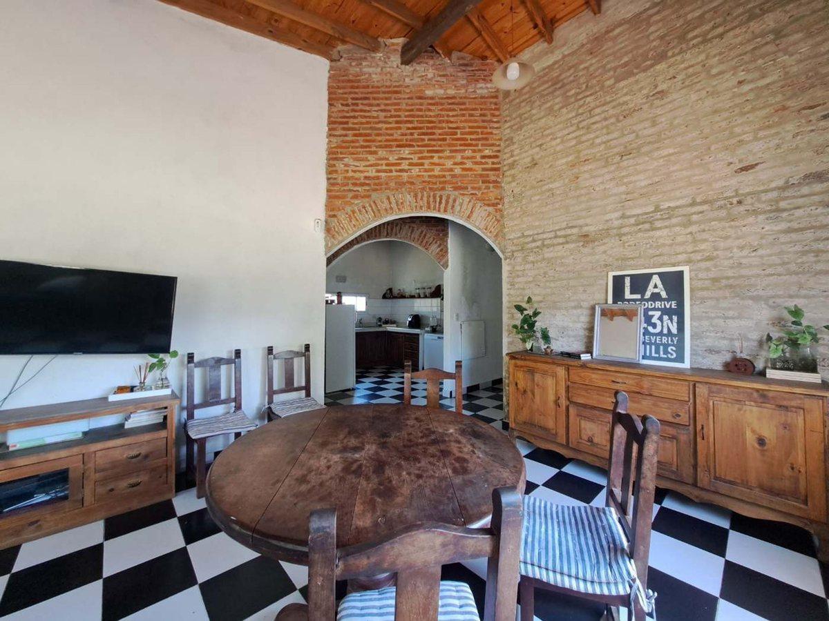 Foto de CASA EN VENTA EN PASO DEL REY-AMPLIO PARQUE, imagen 2