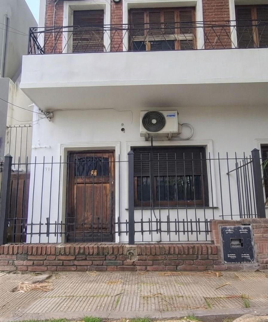Foto de TRIPLEX EN VENTA BECCAR 3 AMBIENTES 3 DORMITORIOS, imagen 1