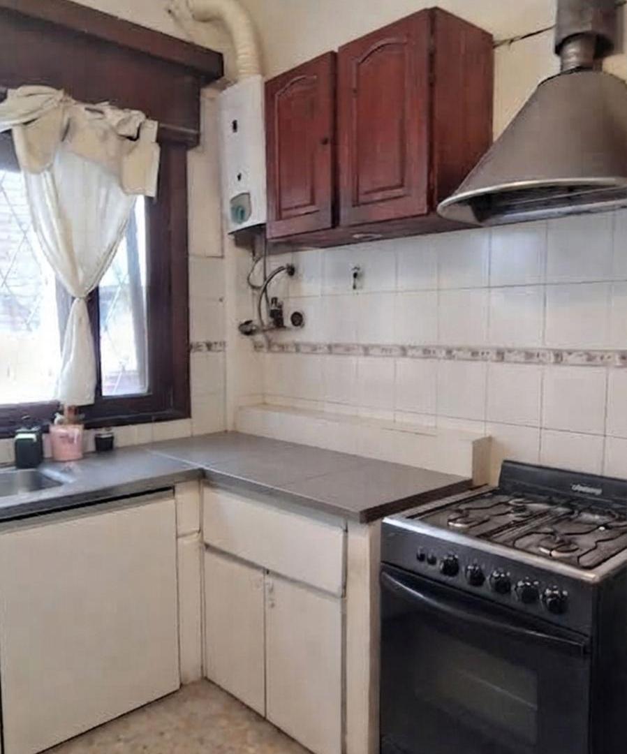 Foto de TRIPLEX EN VENTA BECCAR 3 AMBIENTES 3 DORMITORIOS, imagen 2