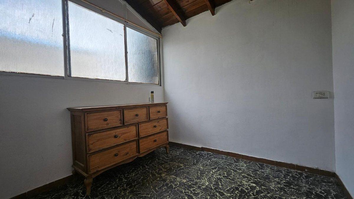 Foto de VENTA DEPARTAMENTO 3 AMBIENTES CENTRO CASTELAR, imagen 5
