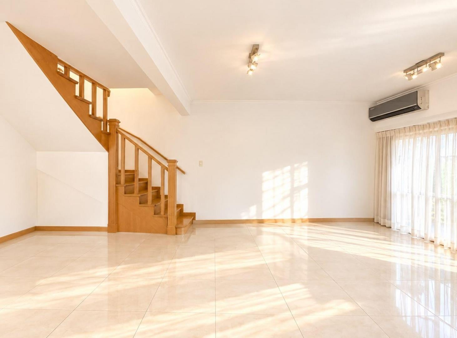 Foto de VENTA CASA 4 AMBIENTES CABALLITO JARDIN QUINCHO, imagen 1