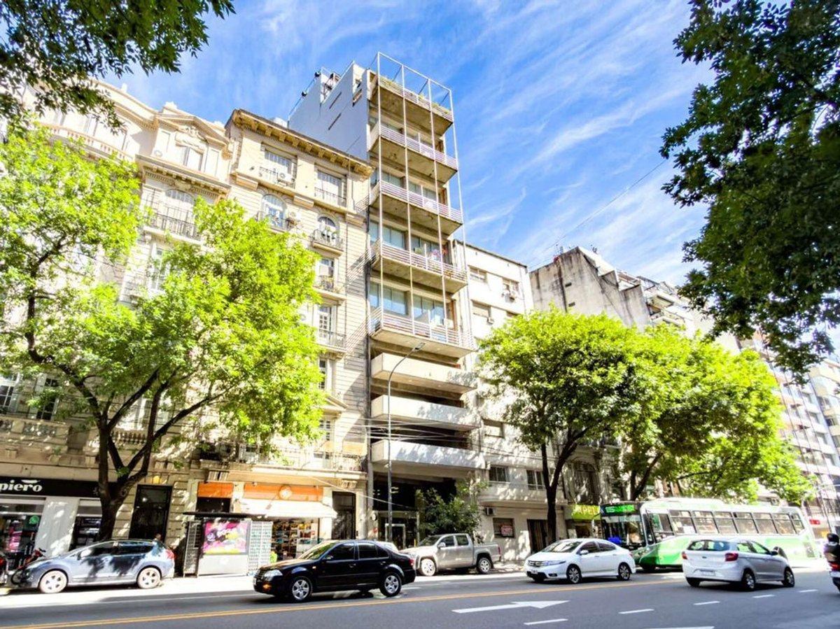 Foto de LOCAL / OFICINA EN ALQUILER CON JARDÍN PRIVADO, imagen 1