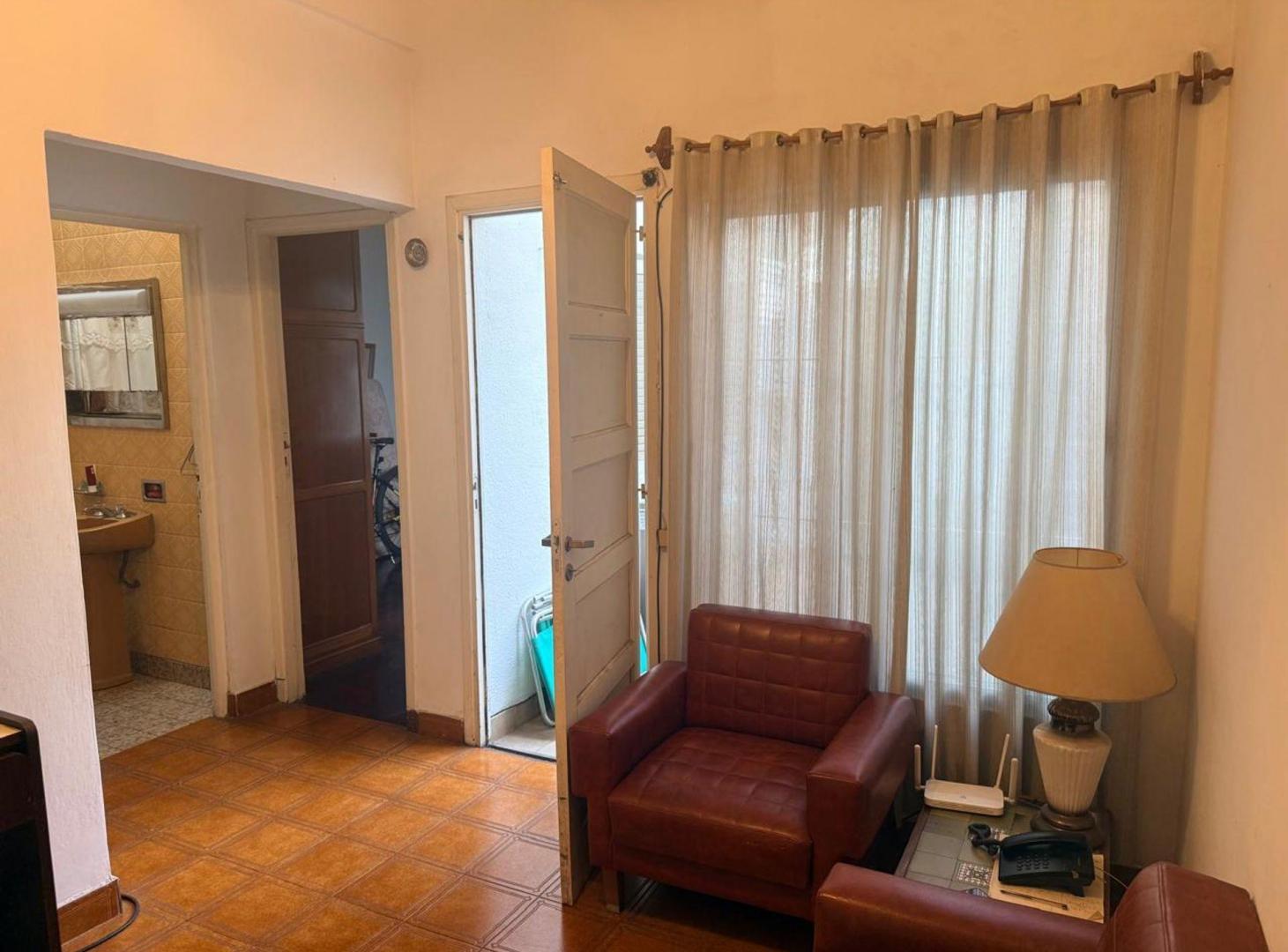Foto de VENTA PH CON ENTRADA INDEPENDIENTE, EN OLIVOS, imagen 3