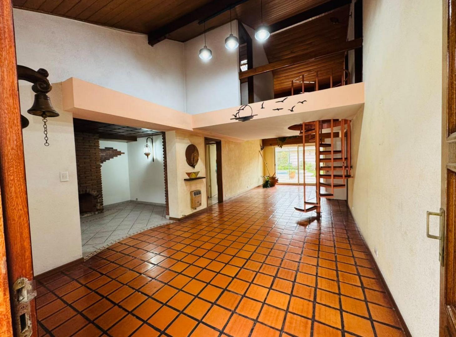 Foto de CASA EN VENTA | 3 DORMITORIOS | JARDÍN | PILETA, imagen 5
