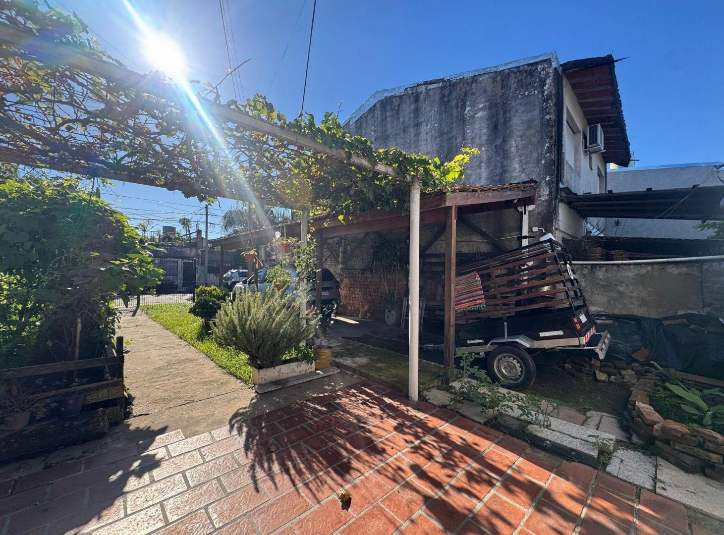 Foto de CASA EN VENTA/ 3 AMB/COCHERAS/JARDIN/SAN FERNANDO, imagen 1