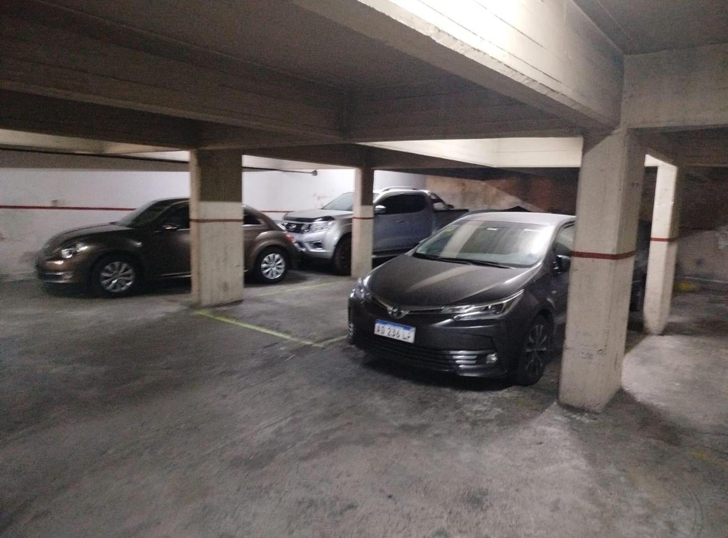 Foto de Cochera Doble 2 AUTOS Ayacucho 930 Fac Medicina, imagen 5