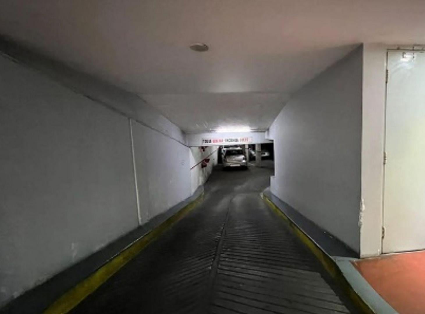 Foto de Cochera DOBLE para 2 AUTOS Ayacucho 900, imagen 4