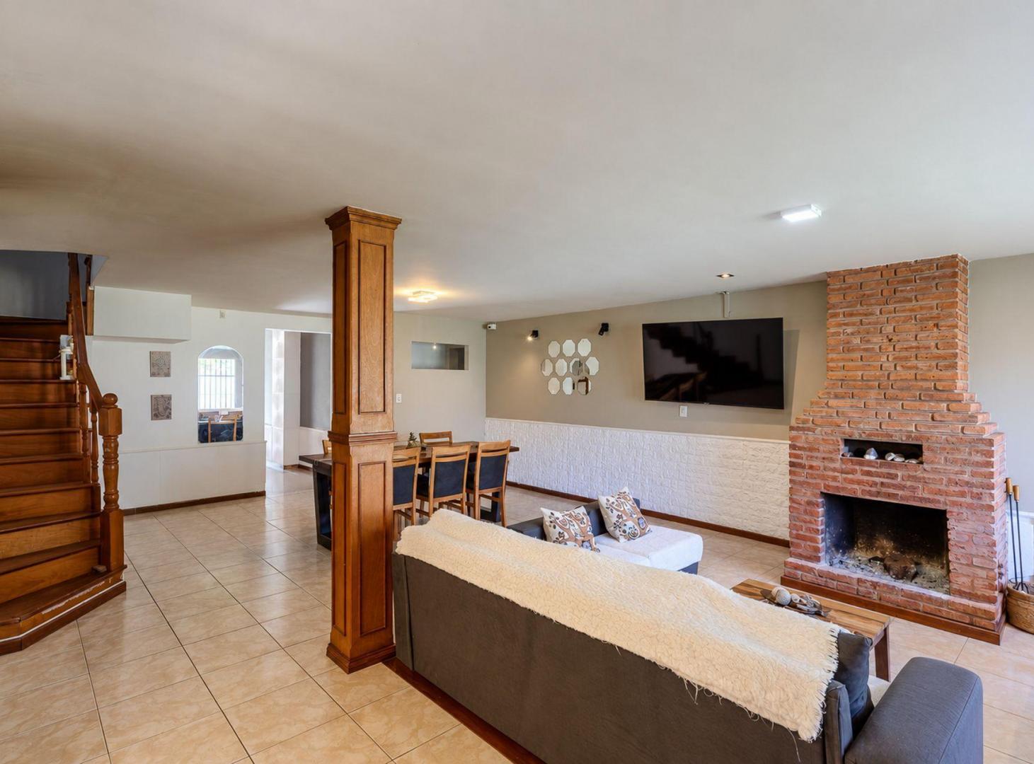 Foto de CASA QUINTA 5 AMBIENTES EN TORTUGUITAS LOTE 700M2, imagen 2