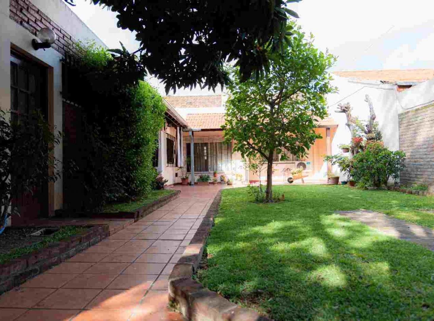 Foto de Casa 3 amb - Venta Villa Ballester - Bello jardín, imagen 4