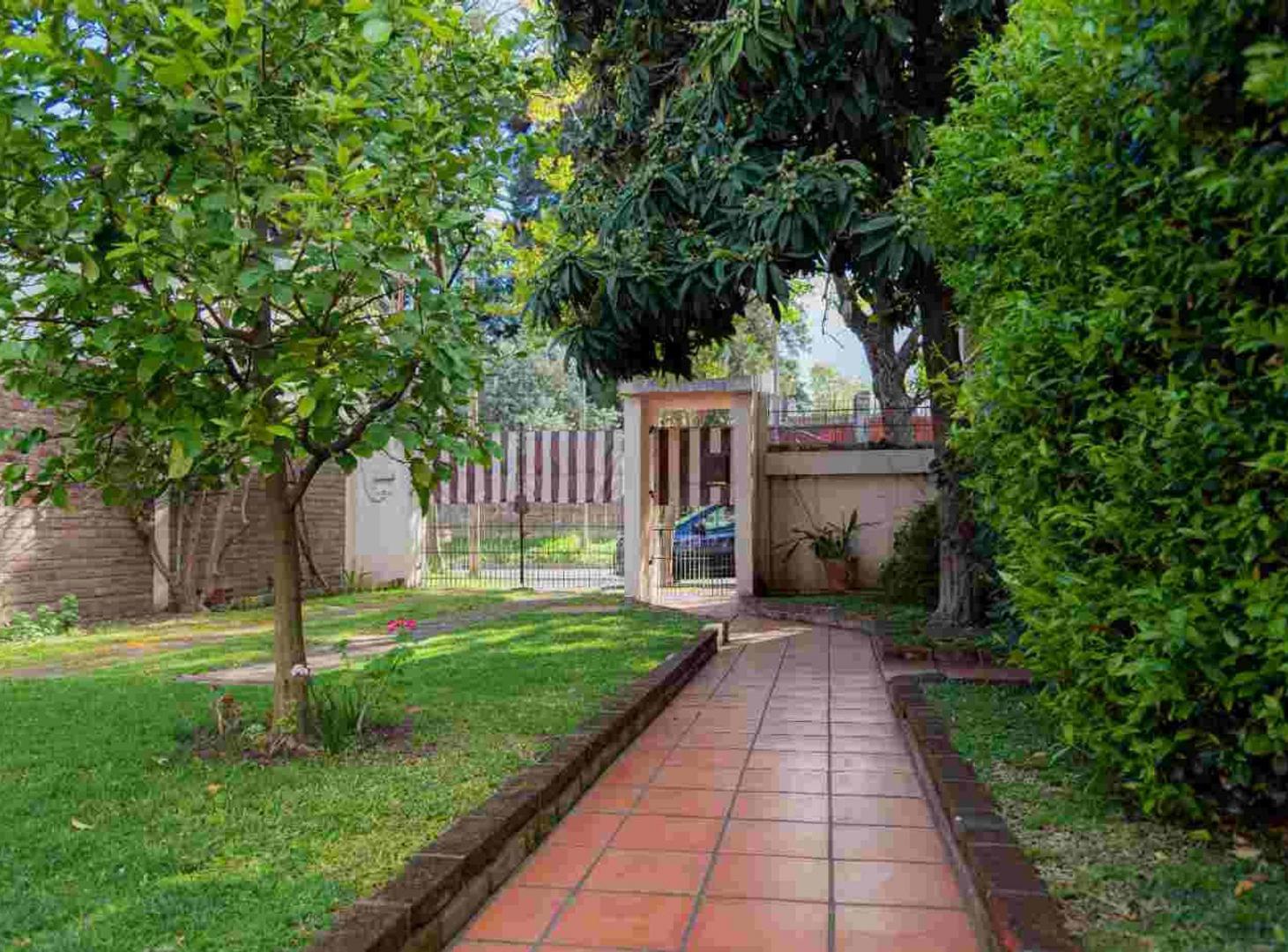 Foto de Casa 3 amb - Venta Villa Ballester - Bello jardín, imagen 1