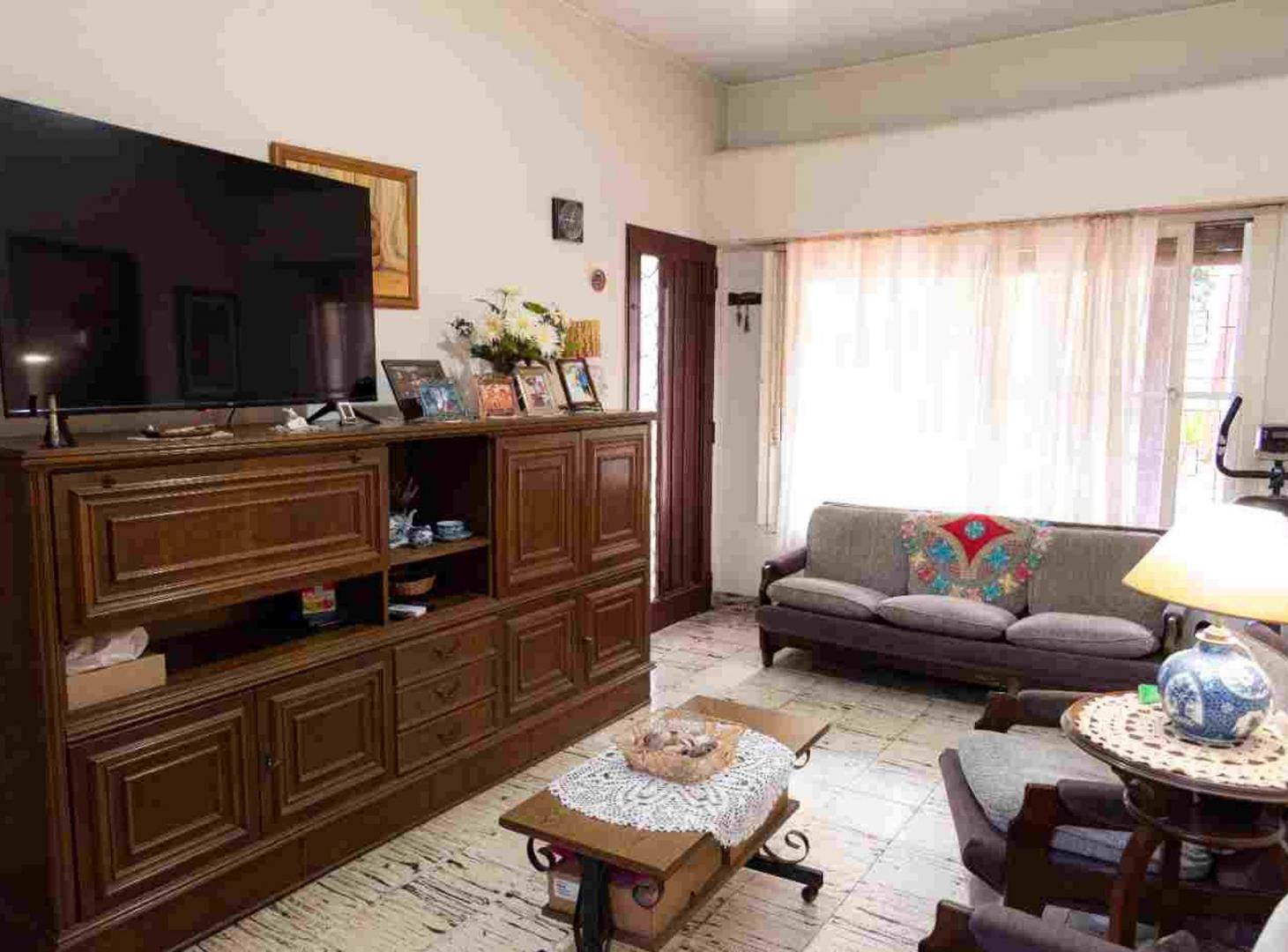 Foto de Casa 3 amb - Venta Villa Ballester - Bello jardín, imagen 2