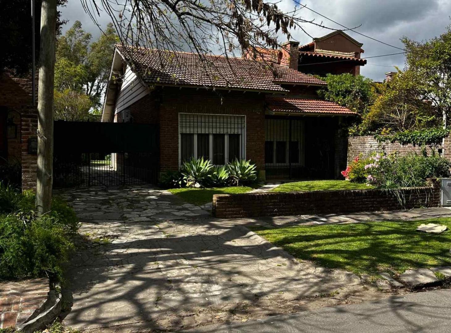 Foto de VENTA CASA 3 AMB. COCH Y PARQUE LOMAS SAN ISIDRO, imagen 3