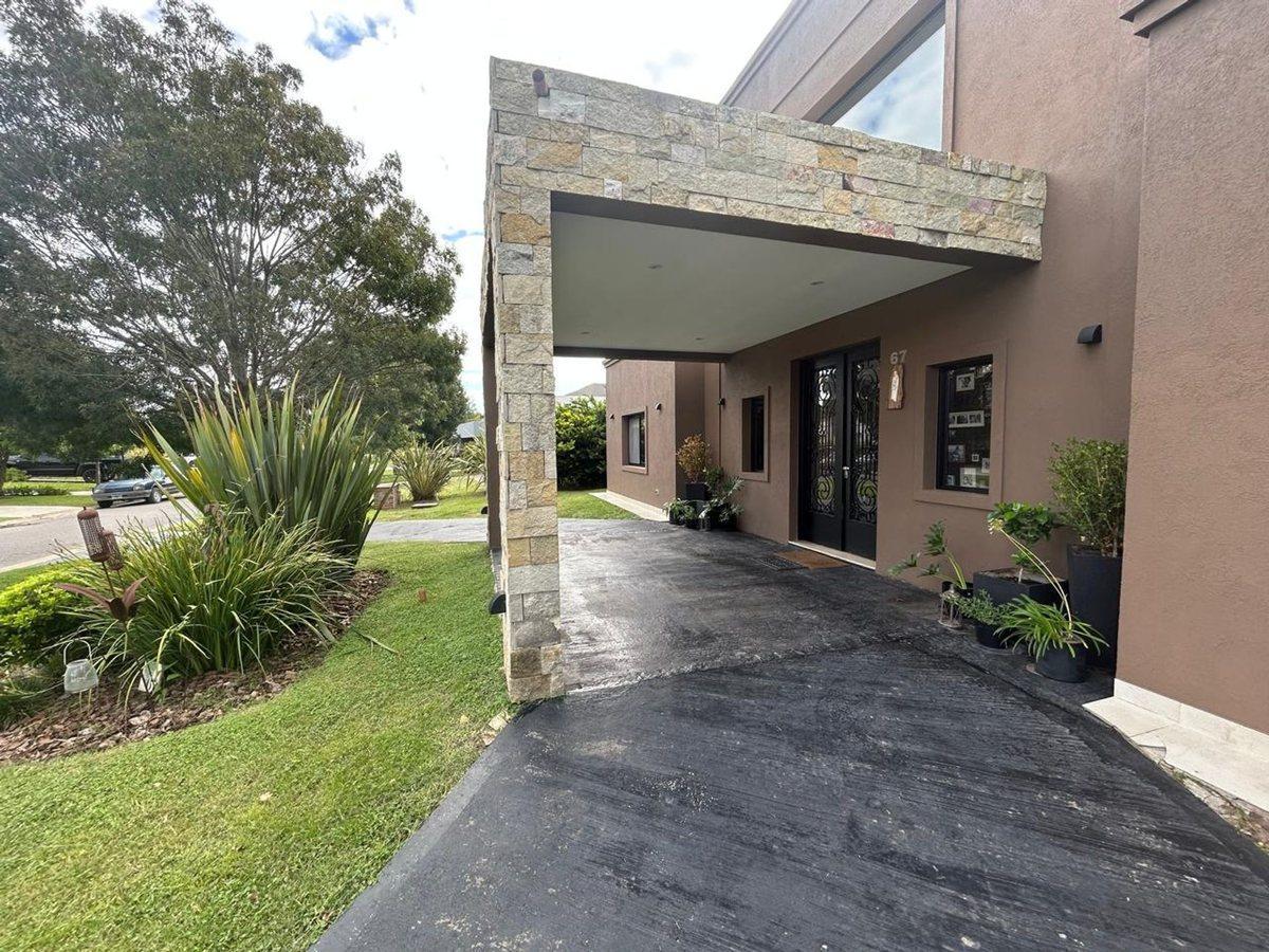 Foto de Venta casa 5 ambientes Barrio Santa Juana. Canning, imagen 3