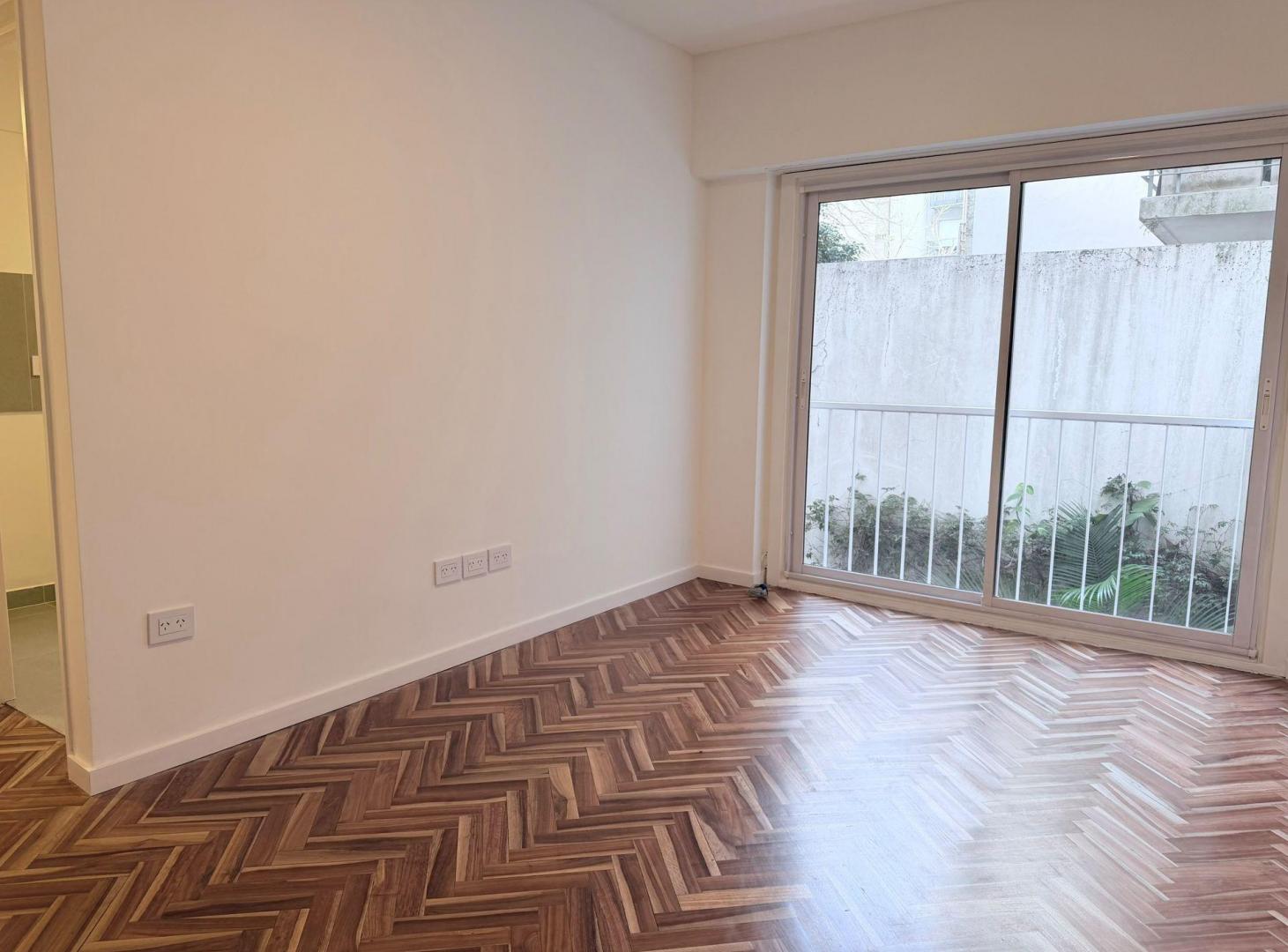 Foto de VENTA 2 AMBIENTES MUY LUMINOSO, UBICACION IDEAL, imagen 1