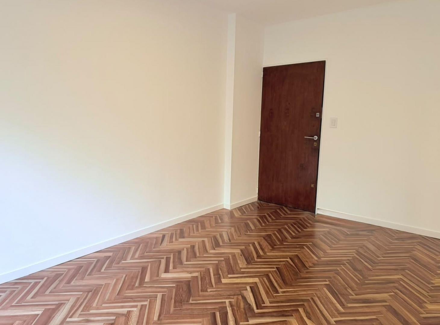 Foto de VENTA 2 AMBIENTES MUY LUMINOSO, UBICACION IDEAL, imagen 2