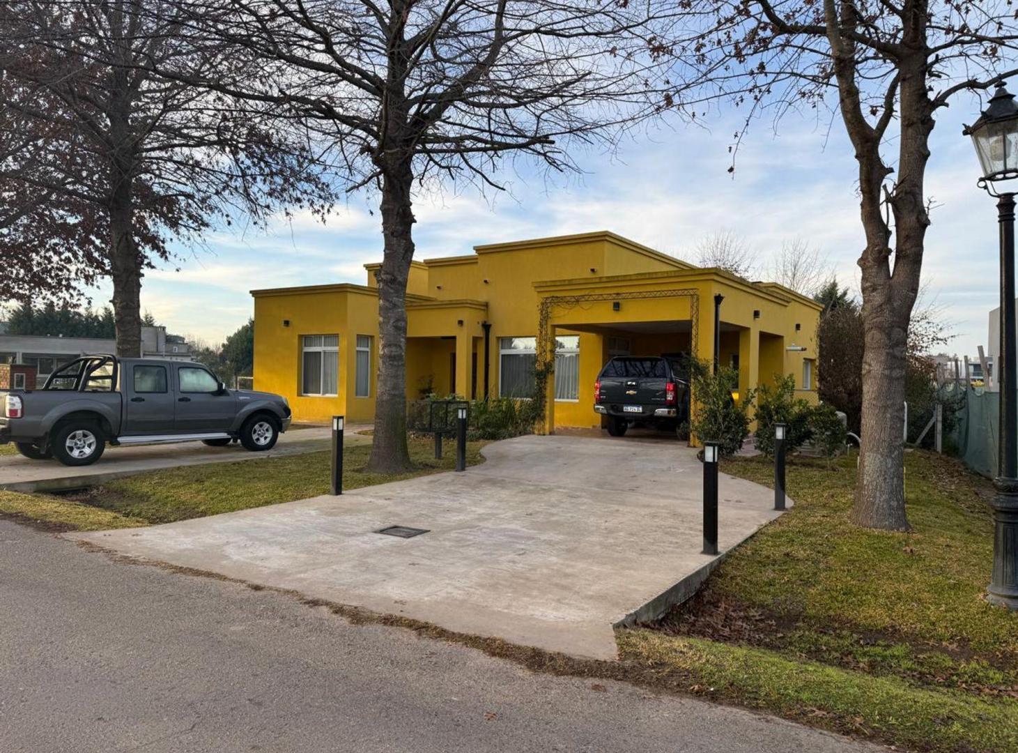 Foto de CASA EN VENTA 3 AMB CLUB DE CAMPO LAS CAÑUELAS, imagen 2