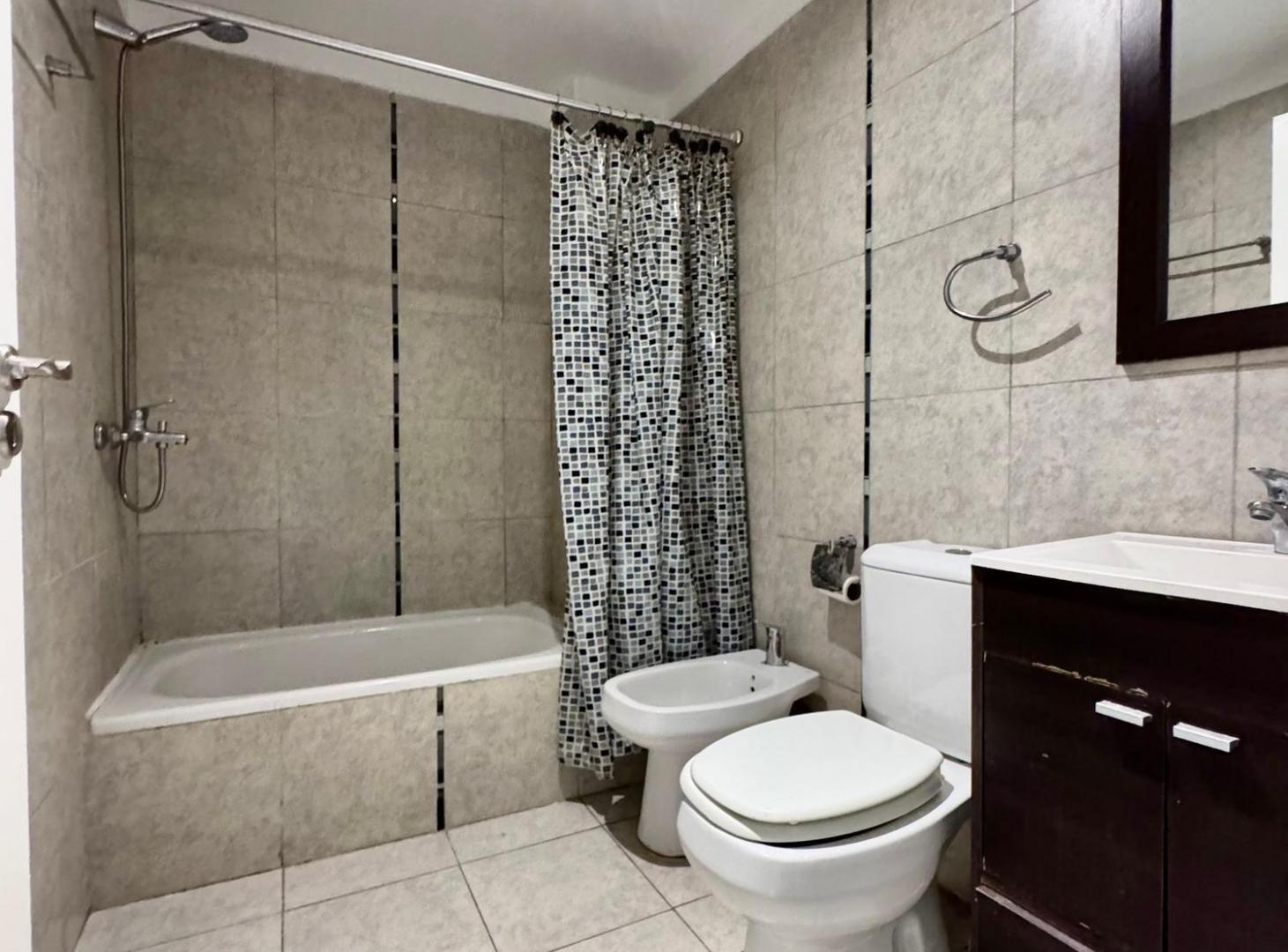 Foto de Monoambiente con balcón y amenities - Balvanera, imagen 1