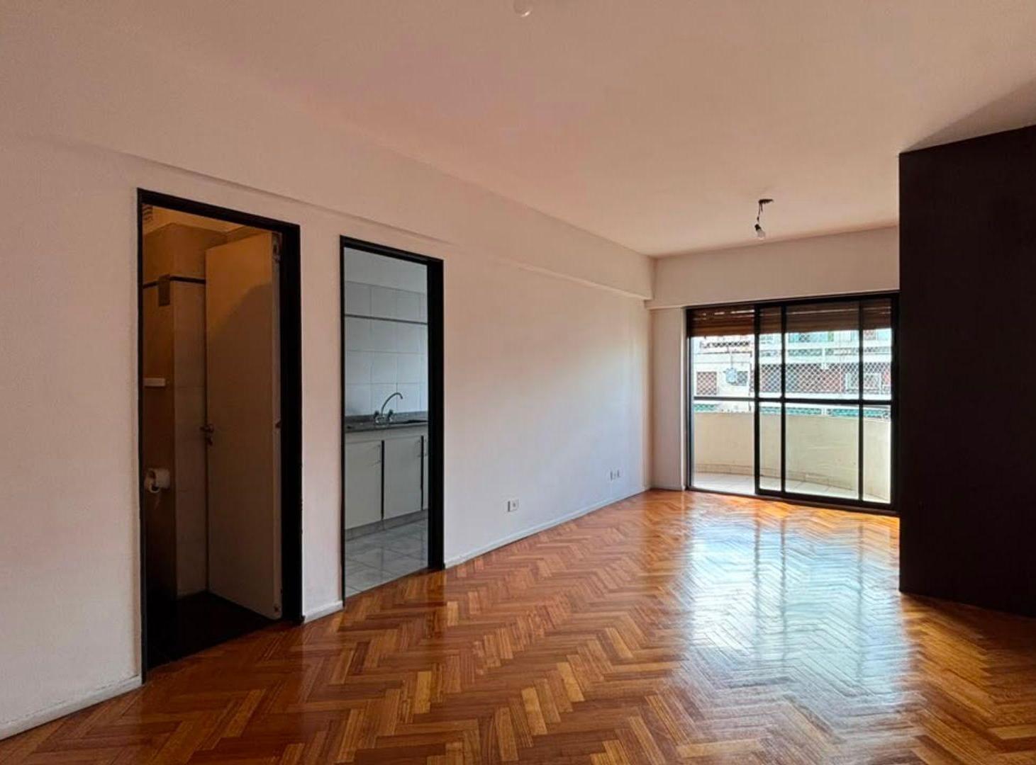 Foto de 1 Amb. Alquiler-Belgrano R-Balcón-Cocina Independ., imagen 2