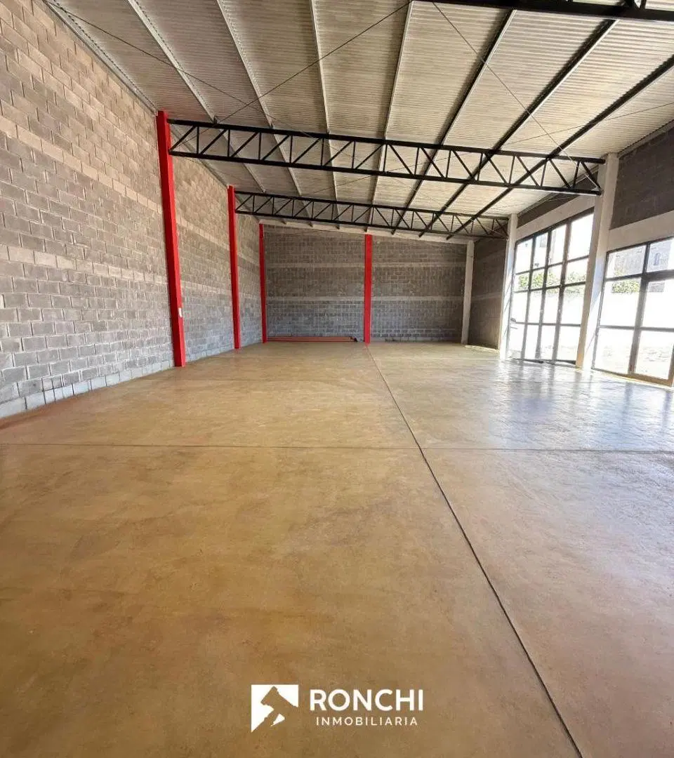 ALQUILER – LOCAL COMERCIAL / GALPÓN EN MACROCENTRO 4
