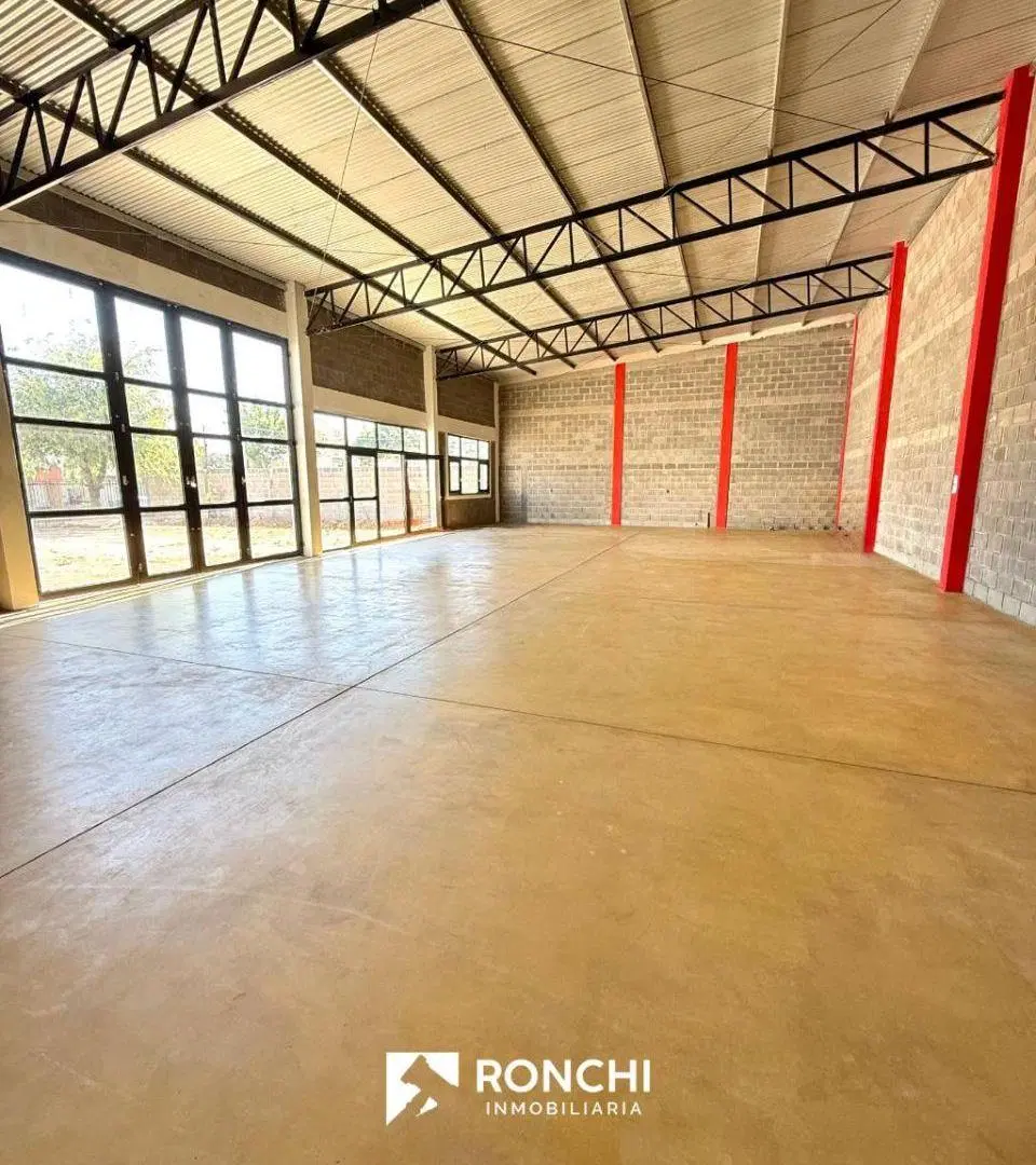 ALQUILER – LOCAL COMERCIAL / GALPÓN EN MACROCENTRO 3