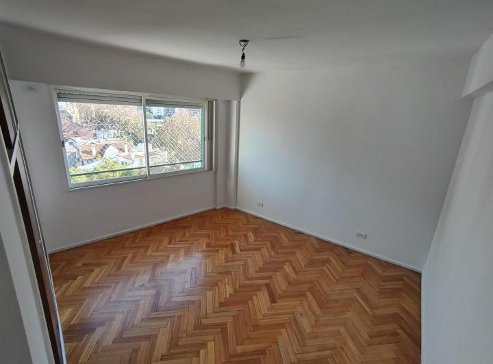 amplio, sol y aire. excelente vista. 4ambts, cocina, toilette y cochera 3