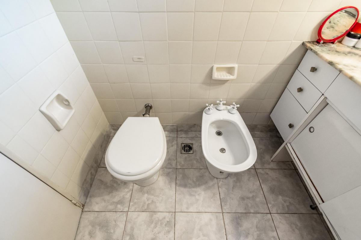 Venta Depto, Caballito 4 Amb Al Frente con Balcón Terraza y Cochera 5