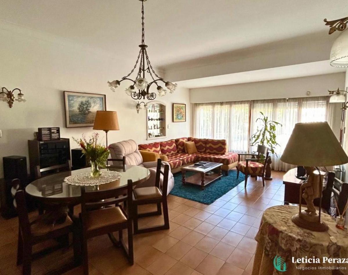 Casa 5 ambientes en Venta - Nueva Pompeya