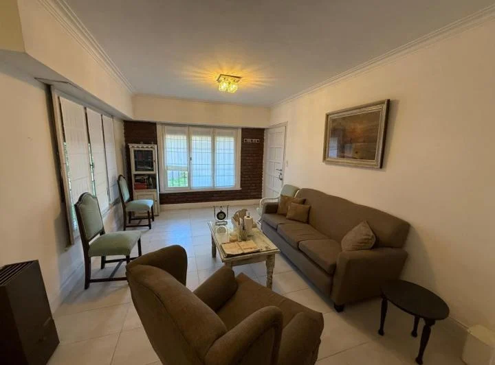 Foto de Casa de 4 ambientes - Parque Luro Apta Credito, imagen 4