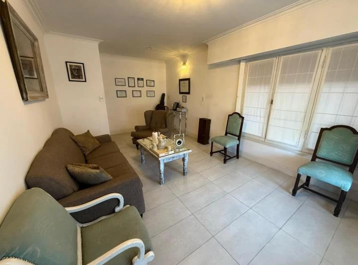 Foto de Casa de 4 ambientes - Parque Luro Apta Credito, imagen 2