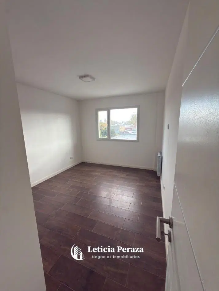 Departamento 2 ambientes con cochera en alquiler 2
