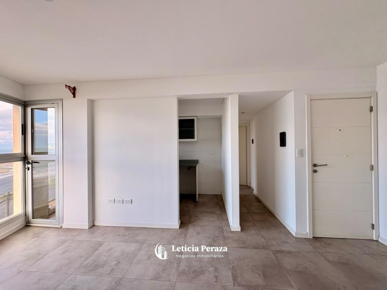 Foto de Departamento 2 ambientes en Alquiler - Frente al Mar, imagen 4