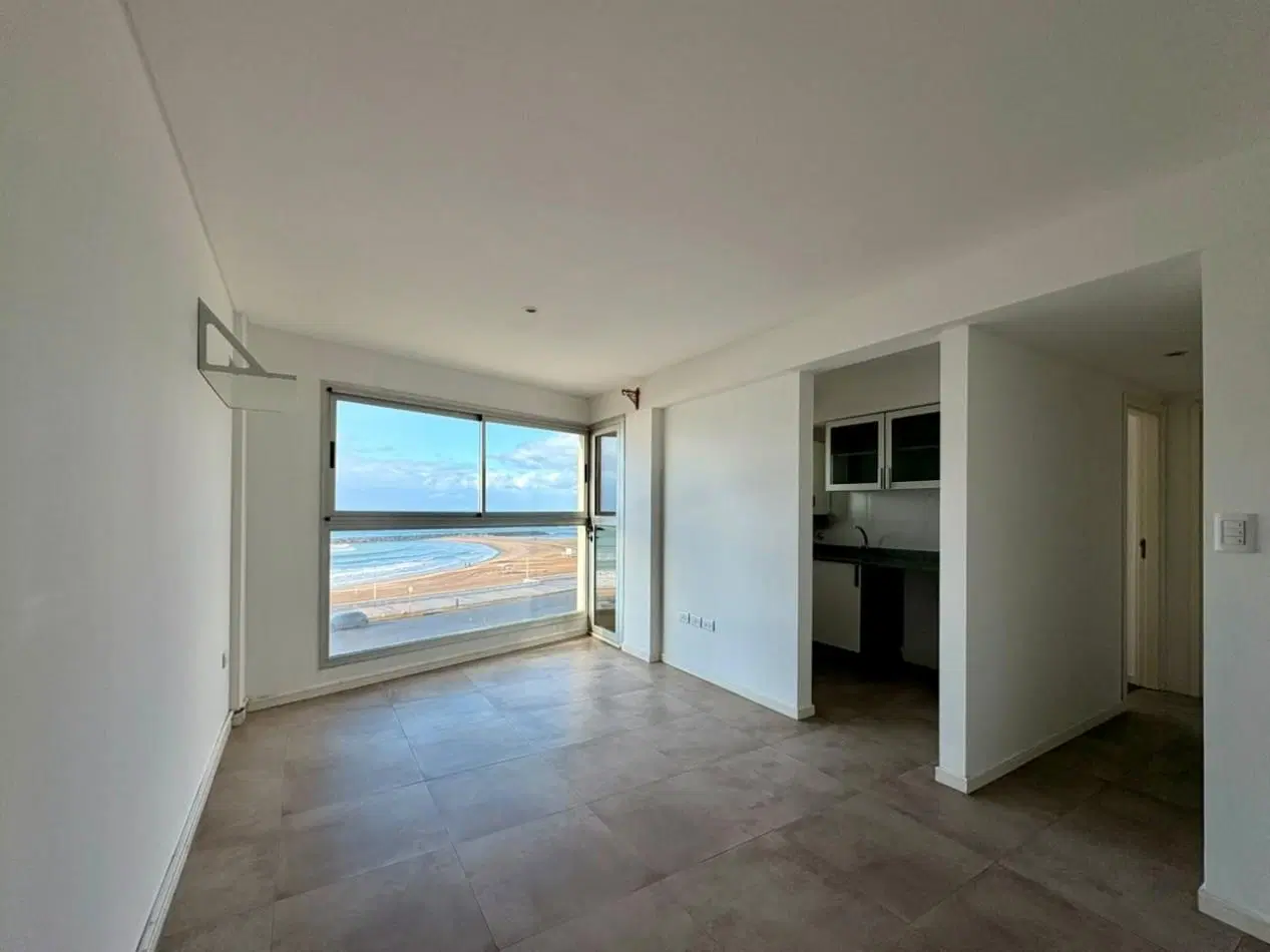 Departamento 2 ambientes en Alquiler - Frente al Mar 1