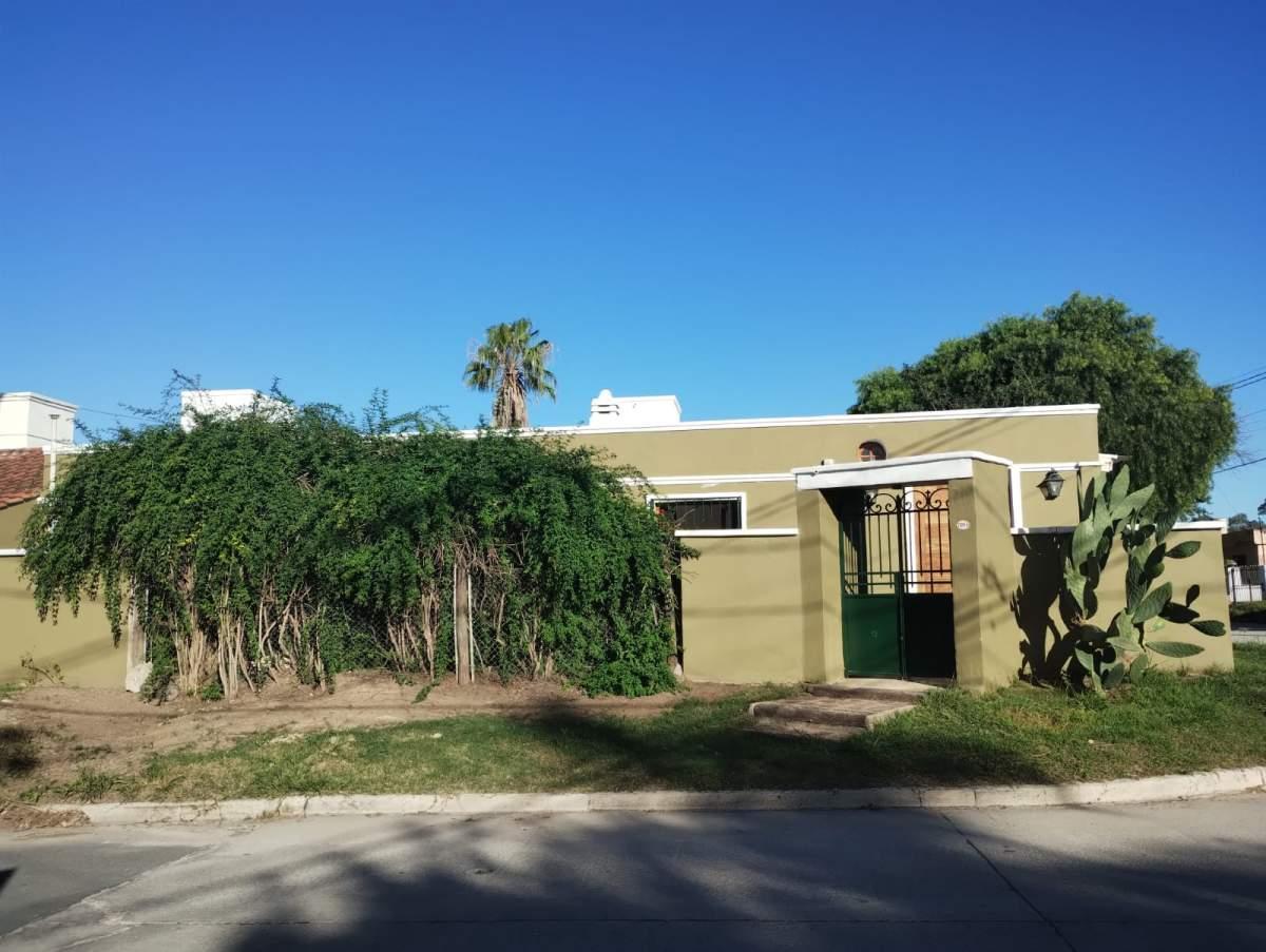 CASA VENTA ARGUELLO- A 100 MTRS HERIBERTO MARTINEZ