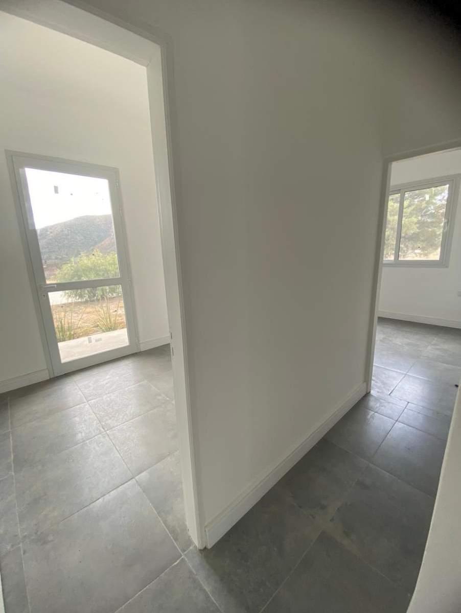 Foto de VENTA CASA EN COUNTRY CARLOS PAZ GOLF A ESTRENAR, imagen 4