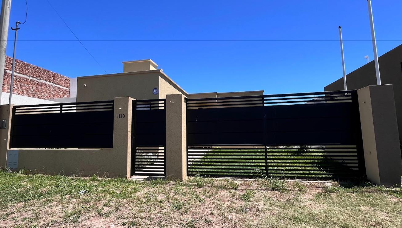 Casa en EcoPueblo Alvear